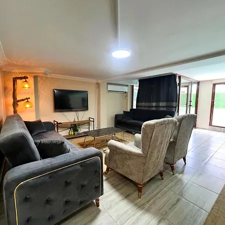 Villa Muestakil Alt Kat Havuzlu Mersin (Mediterranean)