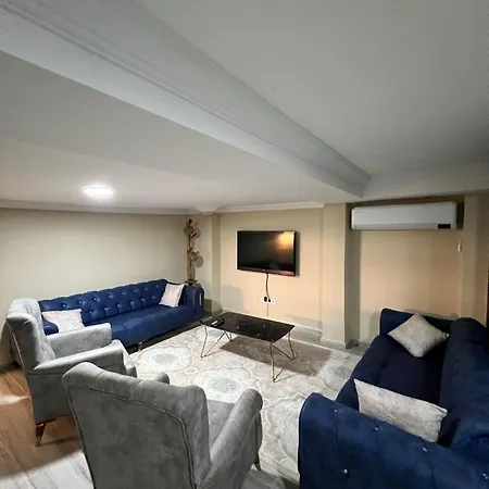 Muestakil Alt Kat Havuzlu Villa *
