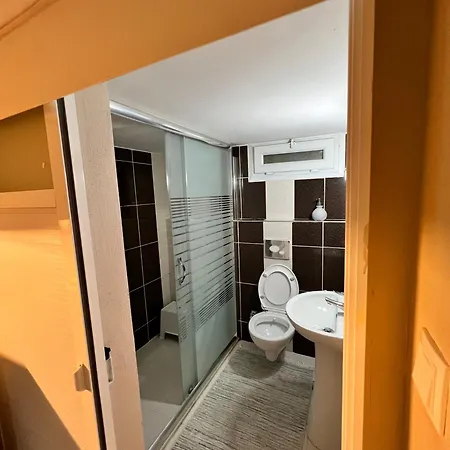 Muestakil Alt Kat Havuzlu Mersin (Mediterranean)